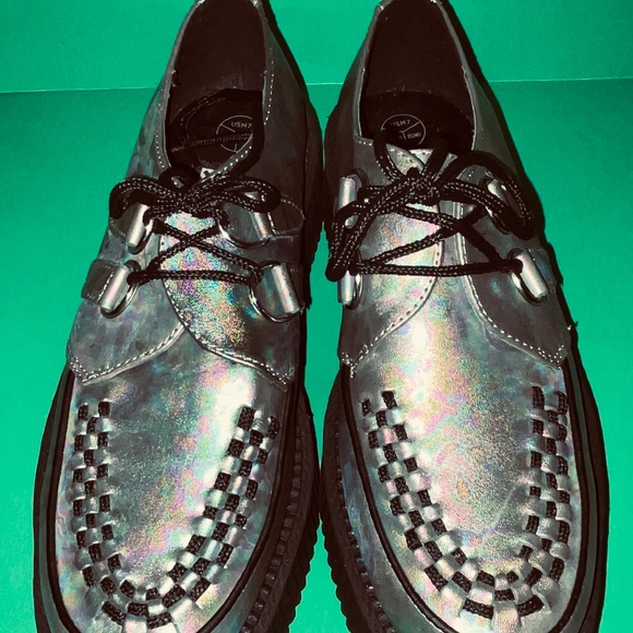 Tuk Oil Slick Holographic Creepers (G) - Picture 3 of 5
